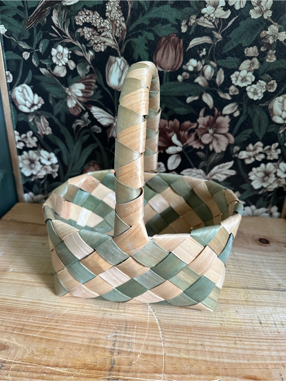 Vintage 70S Green Splint GATHERING BASKET - Picture 3 of 4